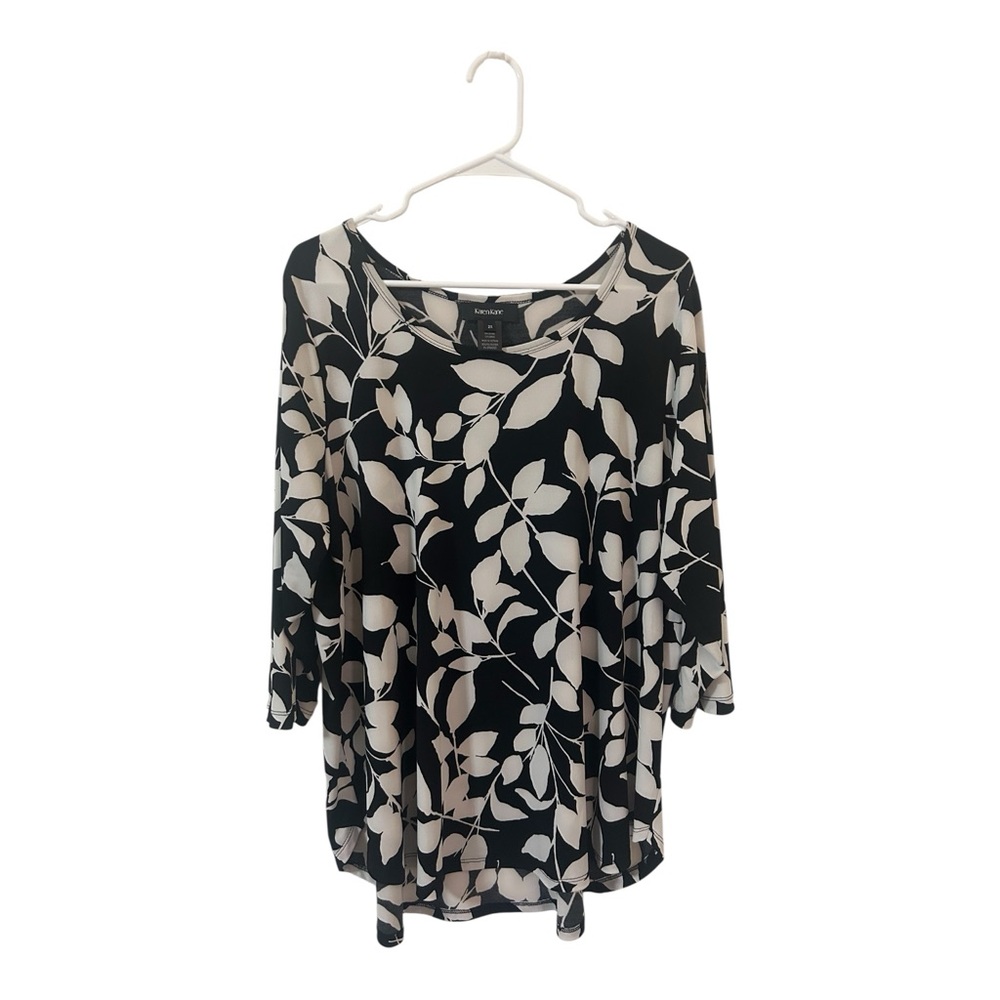 Karen Kane Black and White Leaf Pattern Blouse